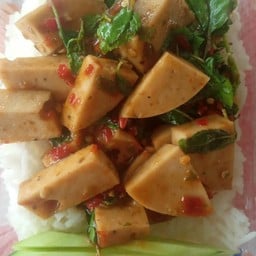 กะเพราหมูยอ