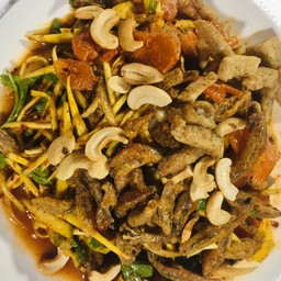 ยำมะม่วงสามกรอบ