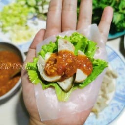 VT แหนมเนือง กับ แดง & ไอศกรีมมหาชัย. อาหาร เดลิเวอรี่