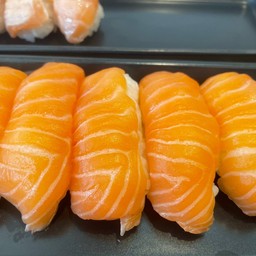 แซลมอนสด