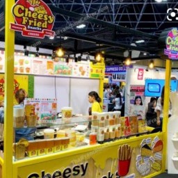 ข้าวไข่เจียว ไก่ทอด เฟรนฟราย  กล้วยปิ้ง