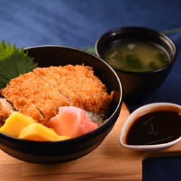 ข้าวหน้าทงคะสึ+มิโซะซุป