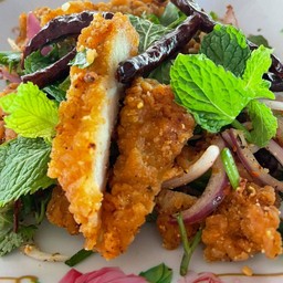 ข้าวยำไก่แซ่บ