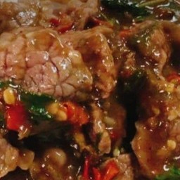 กะเพราเนื้อ (กับข้าว)