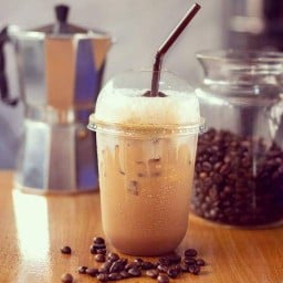 กาแฟสด กลีบลำดวน Slow Bar