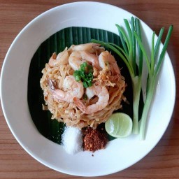 ผัดหมี่โบราณ เจ๊อ้อม
