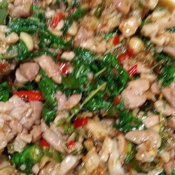 กระเพา(ไก่/หมูชิ้น/หมูสับ/