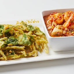 ยำผักบุ้งกรอบ