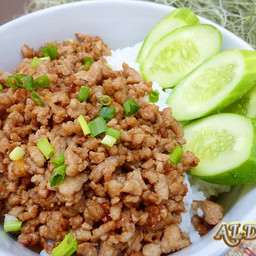 ข้าวหมูสับผัดซีอิ้ว