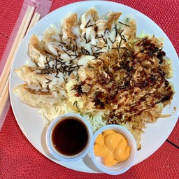 เกี๊ยวซ่าทอดน้ำ 10 ชิ้น (2 หน้า)