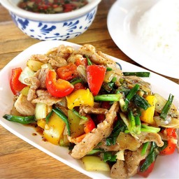 หมูผัดพริกไทยดำ