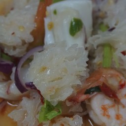 ยำเห็ดขาวทะเล