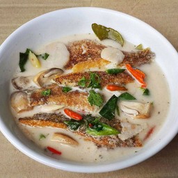 ต้มข่าปลาสลิด