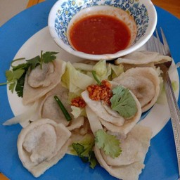 เกี๊ยวปลาลวกจิ้ม (สามย่าน)