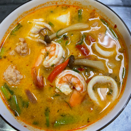 ต้มยำรวมมิตรทะเลเล็ก