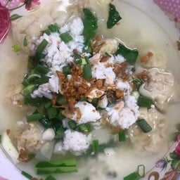 เกี๊ยวน้ำปู พิเศษ