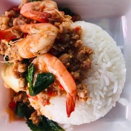 กะเพราะหมูกะกุ้ง