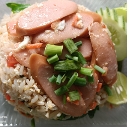 ข้าวผัดไส้กรอก