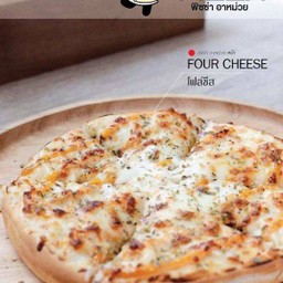 พิซซ่าหน้าโฟร์ชีส size m