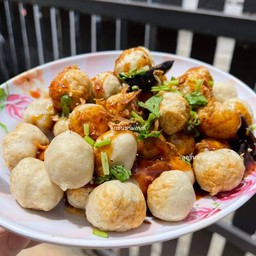 ลูกชิ้นทำสดปิ้ง ย่าง ร้านชาม่อนด์