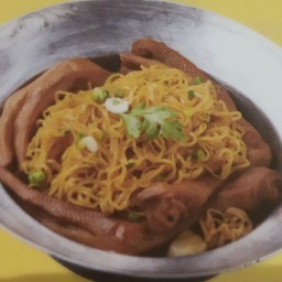 ขาห่านอบบะหมี่