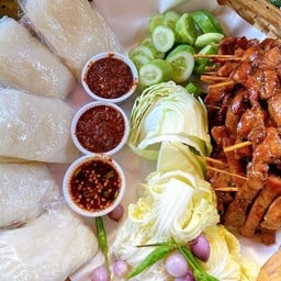 Set D หมูปลาร้า 30 ไม้ + ข้าวเหนียว 8 ห่อ