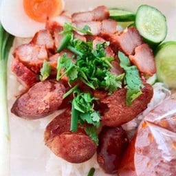 ข้าวหมูแดง