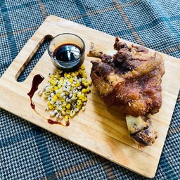 ข้าวหมูทอด บ้านสวนพันธุ์ชารี