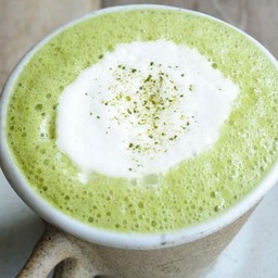 ชาเขียวนมร้อน