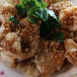 ปลาหมึกทอดกระเทียมพริกไทย