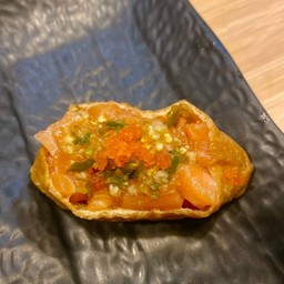 เต้าหู้อินาริแซลมอนแซ่บ