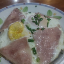 แฮมเอ็กซ์ราดข้าว