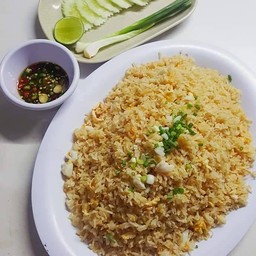 ข้าวผัดปู จานใหญ่