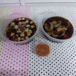 ลูกชิ้นน้ำจิ้มรสเด็ด Pa zapp by PARE