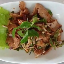 น้ำตกคอหมูย่าง ไลน์แมน