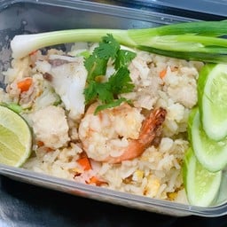 ข้าวผัดรวมมิตร