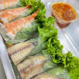 เมี่ยงสลัดโรล น้ำจิ้มรสเด็ด