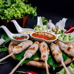 แหนมเนือง สามใบเถา หัวหิน