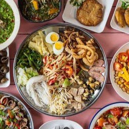 แอ๊นท์ตำนัว-ยำแซ๊บ