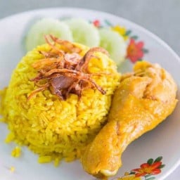 ข้าวเหนียวไก่ทอดฮาลาลฟู้ด ไก่ทอดฮาลาล01