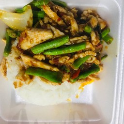 ข้าวพริกแกงไก่