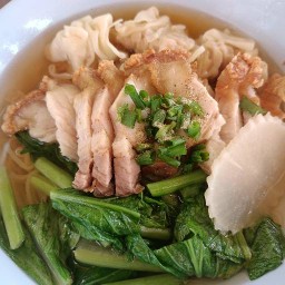 ชายสี่ บะหมี่เกี๊ยว สุขาภิบาล5(เซเว่นข้างหมู่บ้านลัดดารมย์-วัชรพล)
