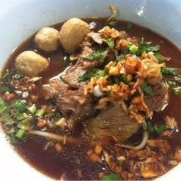 สืบศิริก๋วยเตี๋ยวเนื้อเปื่อย