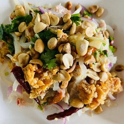 แหนมสดข้าวทอด