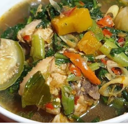 แกงอ่อมไก่