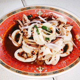 น้ำตกปลาหมึก