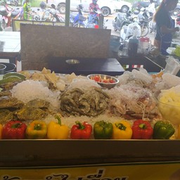 ยำไปเรื่อยๆ ตลาดส.สมหมาย