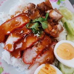 ข้าวหมูแดงหมูกรอบ