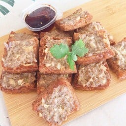 ขนมปังหน้าหมู   1   ชุด