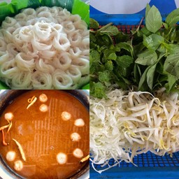 ขนมจีนชุดแยก(ขนมจีน,น้ำยา,ผัก)